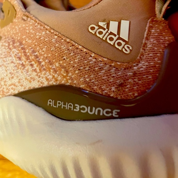 Adidas - Picture 5 of 9